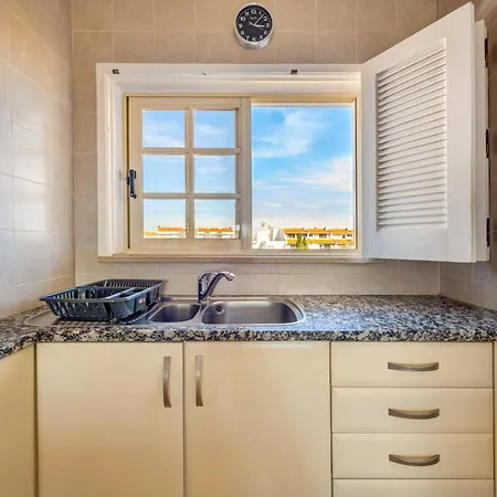 아파트 Algarsun - Idealy Situated With Modern Comfort *