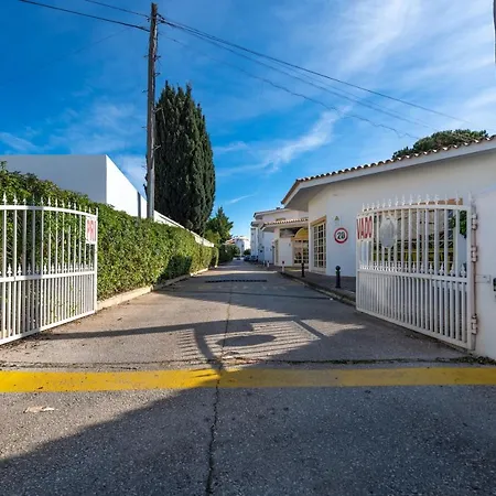 아파트 Algarsun - Idealy Situated With Modern Comfort *