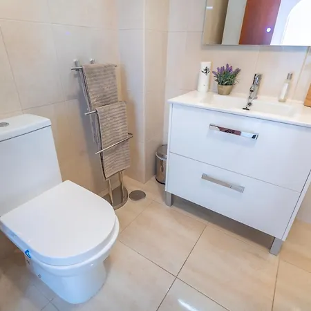 Algarsun - Idealy Situated With Modern Comfort Appartement *