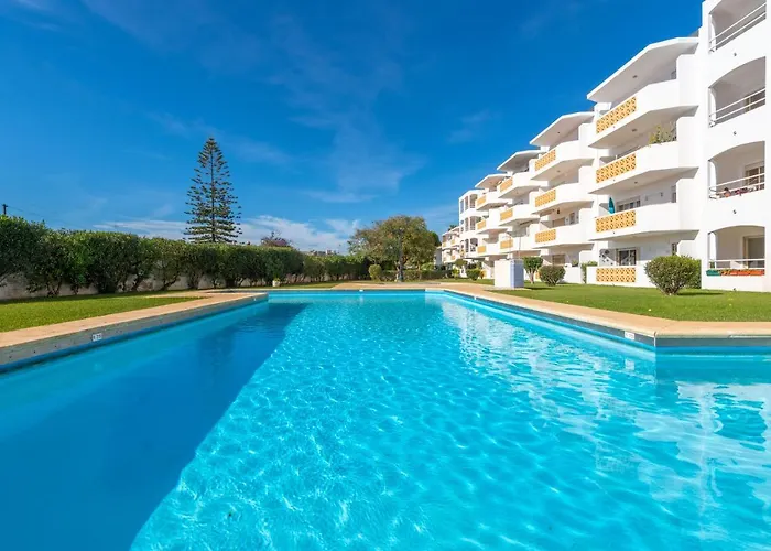 Algarsun - Idealy Situated With Modern Comfort Albufeira