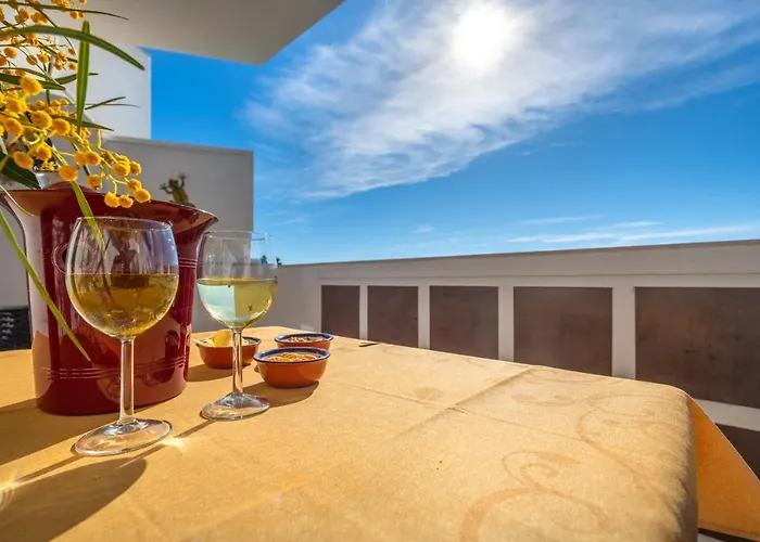 Apartment Algarsun - Idealy Situated With Modern Comfort Albufeira