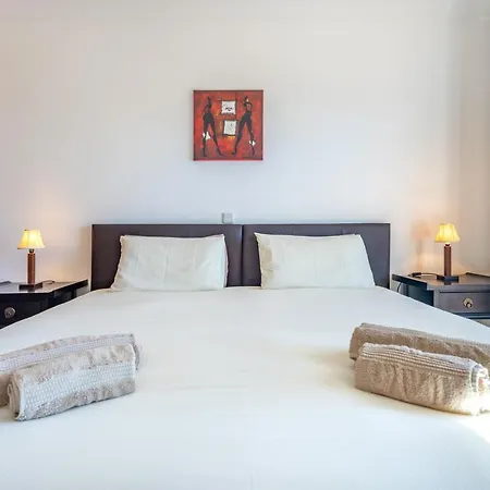 Algarsun - Idealy Situated With Modern Comfort Διαμέρισμα Αλμπουφέιρα