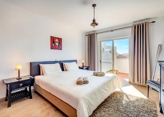 Algarsun - Idealy Situated With Modern Comfort Appartement Albufeira