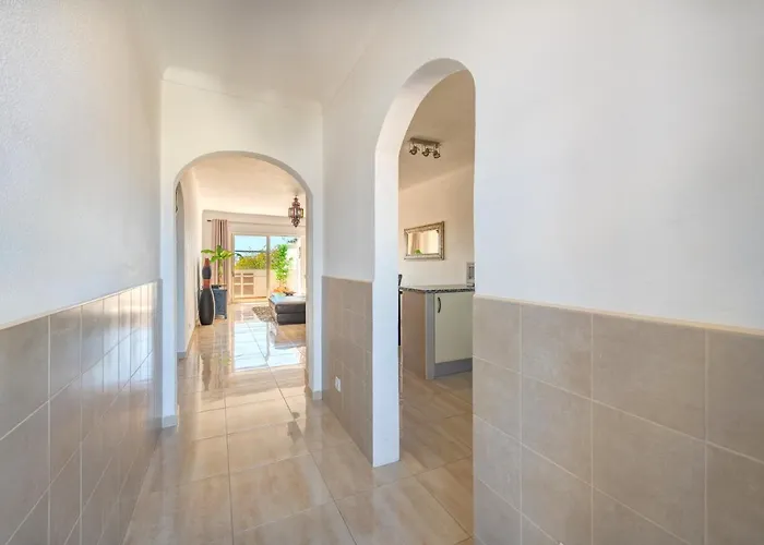 Algarsun - Idealy Situated With Modern Comfort Appartement Albufeira