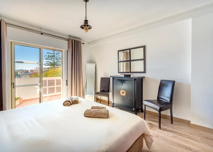 Algarsun - Idealy Situated With Modern Comfort *